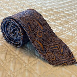 EUC Holland & Sherry silk tie